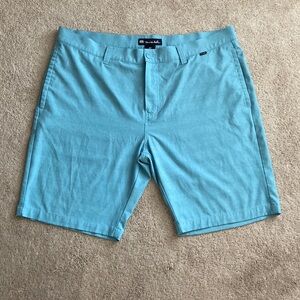 Travis Mathews Men’s shorts. Size 40 EUC.